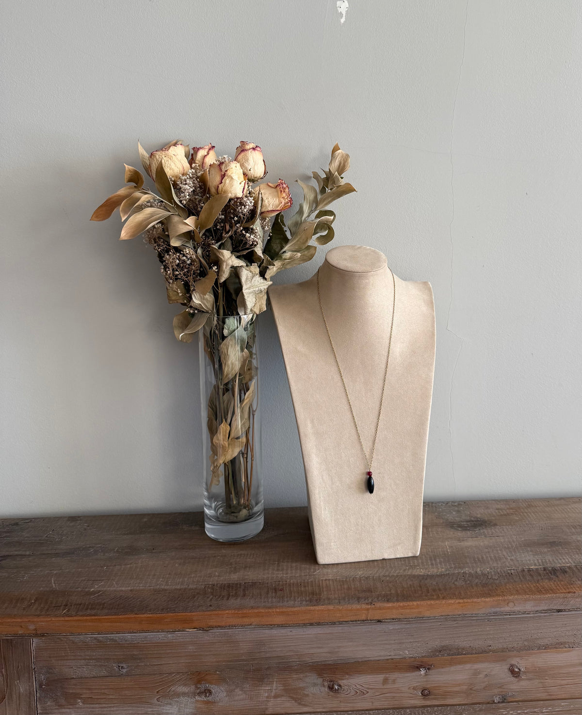 Collar Guinda